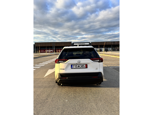 Toyota Rav4 AWD 2.5 DOHC Automatic 8 Speed Регистрирана - автомобили, коли, обяви за нови и употребявани 9