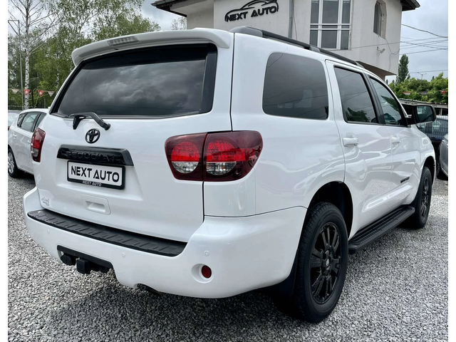 Toyota Sequoia 5.7i V8  17800km - автомобили, коли, обяви за нови и употребявани 4