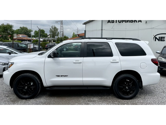 Toyota Sequoia 5.7i V8  17800km - автомобили, коли, обяви за нови и употребявани 7