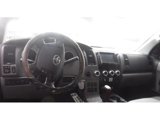 Toyota Sequoia PLATINUM / 5.7 / ТОПЪЛ ЩАТ / БЕЗ РЪЖДА - автомобили, коли, обяви за нови и употребявани 5