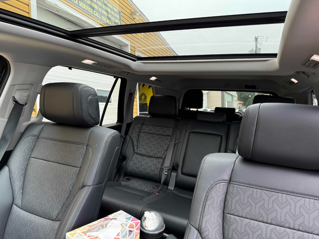 Toyota Sequoia 3.5L 6cyl 4WD - автомобили, коли, обяви за нови и употребявани 11