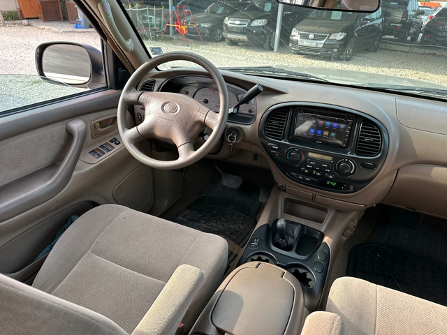 Toyota Sequoia 4.7i ГАЗ - автомобили, коли, обяви за нови и употребявани 10