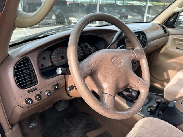 Toyota Sequoia 4.7i ГАЗ - автомобили, коли, обяви за нови и употребявани 7