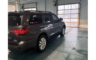 toyota-sequoia - 3
