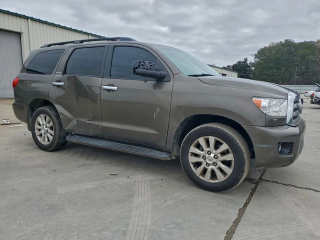 Toyota Sequoia PLATINUM 5, 7 - автомобили, коли, обяви за нови и употребявани 5