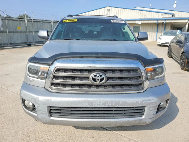 Toyota Sequoia 5.7* SR5* 4Х4 - автомобили, коли, обяви за нови и употребявани 3