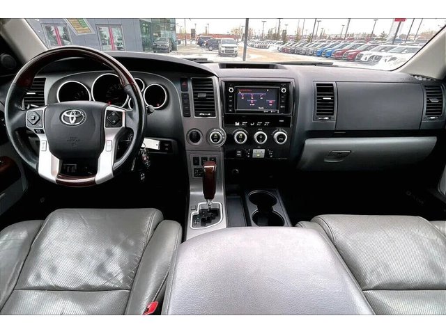 Toyota Sequoia PLATINUM* 5.7* V8* ПОДГРЕВ* КАМЕРА* КЕЙЛЕС - автомобили, коли, обяви за нови и употребявани 7