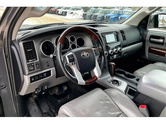 Toyota Sequoia PLATINUM* 5.7* V8* ПОДГРЕВ* КАМЕРА* КЕЙЛЕС - автомобили, коли, обяви за нови и употребявани 9