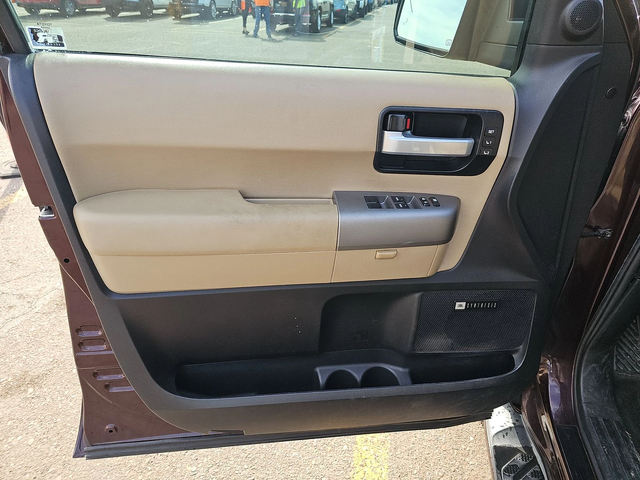 Toyota Sequoia LIMITED* 5.7* V8* ПОДГРЕВ* КАМЕРА* КЕЙЛЕС - автомобили, коли, обяви за нови и употребявани 8