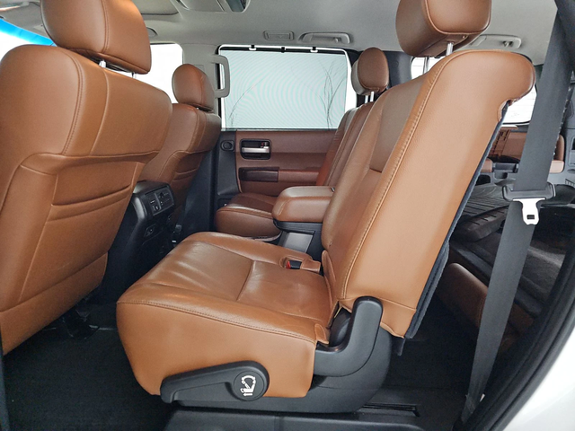 Toyota Sequoia PLATINUM* 5.7* V8* ПОДГРЕВ* КАМЕРА* КЕЙЛЕС - автомобили, коли, обяви за нови и употребявани 11