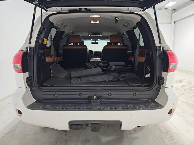 Toyota Sequoia PLATINUM* 5.7* V8* ПОДГРЕВ* КАМЕРА* КЕЙЛЕС - автомобили, коли, обяви за нови и употребявани 13