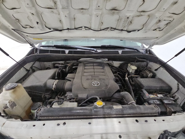 Toyota Sequoia PLATINUM* 5.7* V8* ПОДГРЕВ* КАМЕРА* КЕЙЛЕС - автомобили, коли, обяви за нови и употребявани 14