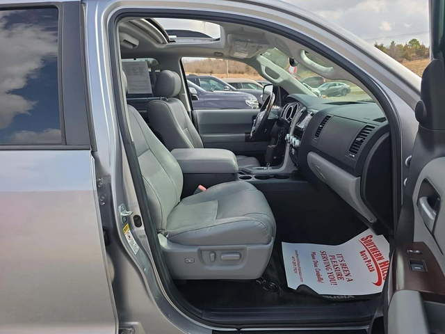 Toyota Sequoia PLATINUM* 5.7* V8* ПОДГРЕВ* КАМЕРА* КЕЙЛЕС - автомобили, коли, обяви за нови и употребявани 12