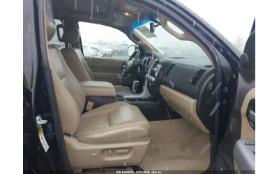 Toyota Sequoia LIMITED 5.7L V8* CARFAX* КЛИП НА МОТОРА - автомобили, коли, обяви за нови и употребявани 8