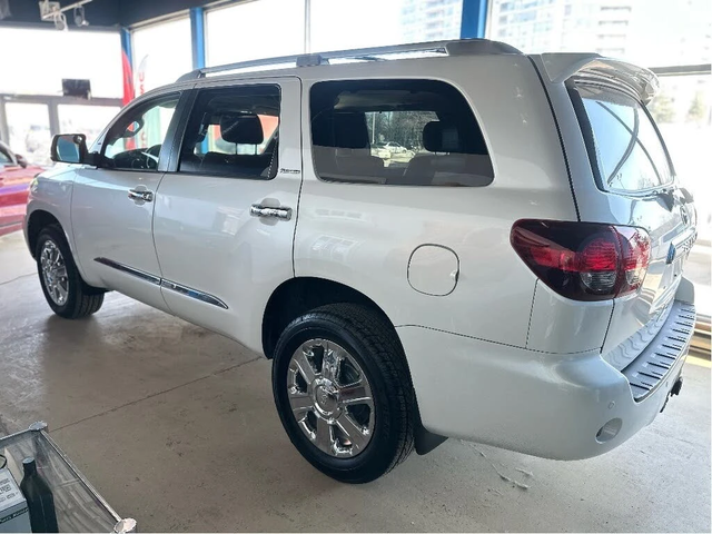 Toyota Sequoia 2019 V8 Platinum 4WD * АвтоКредит * (Цена до БГ)) - автомобили, коли, обяви за нови и употребявани 4