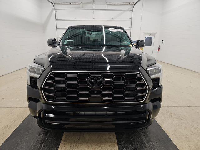 Toyota Sequoia Platinum 4x4* Pano* HuD - автомобили, коли, обяви за нови и употребявани 2