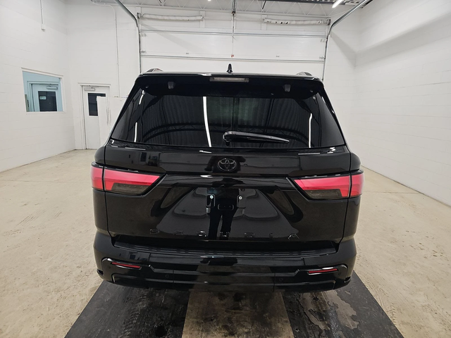 Toyota Sequoia Platinum 4x4* Pano* HuD - автомобили, коли, обяви за нови и употребявани 3