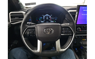 Toyota Sequoia Platinum 4x4* Pano* HuD - автомобили, коли, обяви за нови и употребявани 8