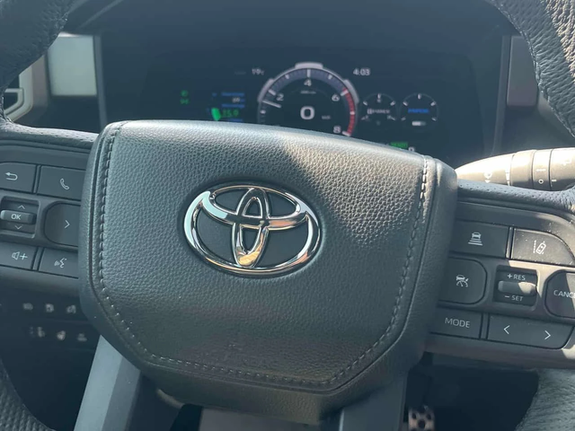 Toyota Sequoia 4WD  TRD / 360 / DISTRONIC - автомобили, коли, обяви за нови и употребявани 12