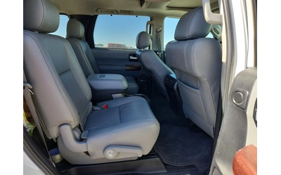 Toyota Sequoia PLATINUM 4WD| 5.7L V8 - автомобили, коли, обяви за нови и употребявани 10