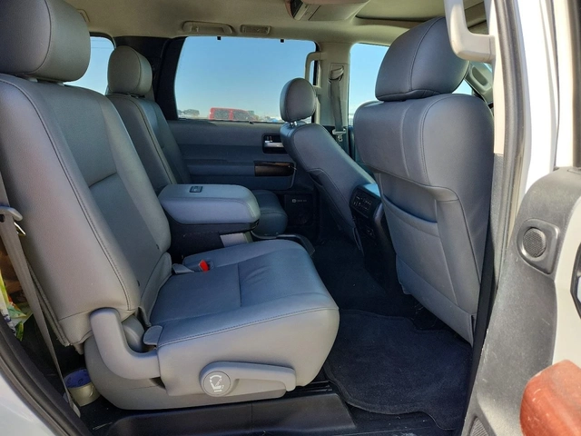 Toyota Sequoia PLATINUM 4WD| 5.7L V8 - автомобили, коли, обяви за нови и употребявани 10