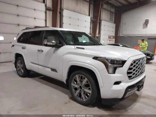 Toyota Sequoia SR5 4WD (Natl) - автомобили, коли, обяви за нови и употребявани 0
