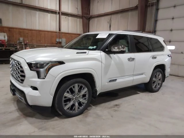 Toyota Sequoia SR5 4WD (Natl) - автомобили, коли, обяви за нови и употребявани 1