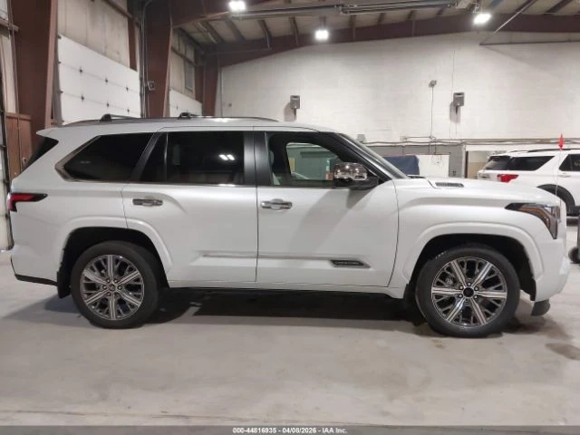 Toyota Sequoia SR5 4WD (Natl) - автомобили, коли, обяви за нови и употребявани 9