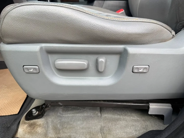 Toyota Sequoia Platinum - автомобили, коли, обяви за нови и употребявани 10