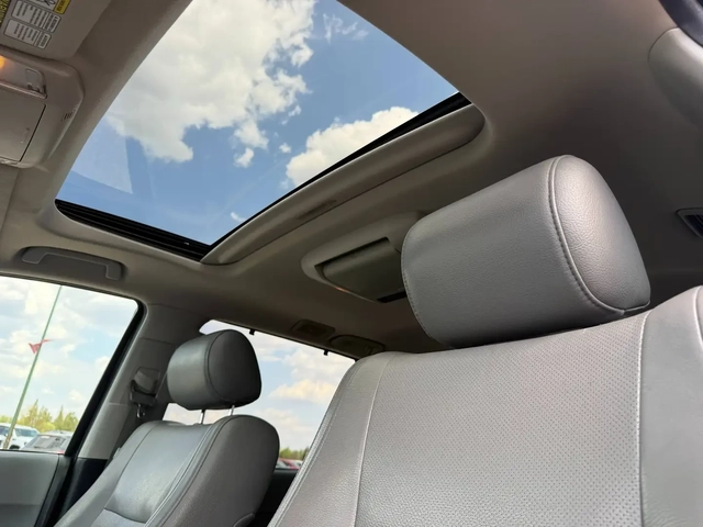 Toyota Sequoia Platinum - автомобили, коли, обяви за нови и употребявани 13