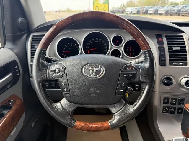 Toyota Sequoia Platinum - автомобили, коли, обяви за нови и употребявани 15