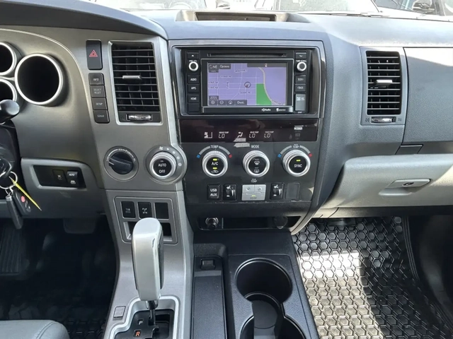 Toyota Sequoia 1 СОБСТВЕНИК* LIMITED* 7-МЕСТНА - автомобили, коли, обяви за нови и употребявани 13