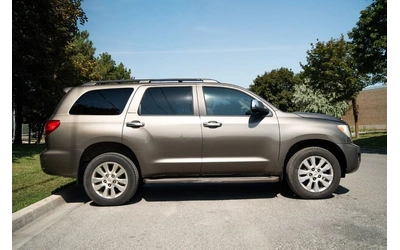 toyota-sequoia - 3