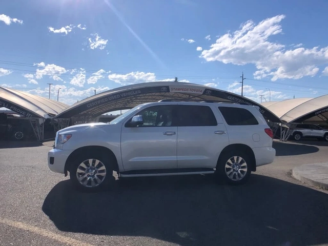 Toyota Sequoia * ПАНО* KEYLESS* Camera* ПОДГРЕВ* - автомобили, коли, обяви за нови и употребявани 3