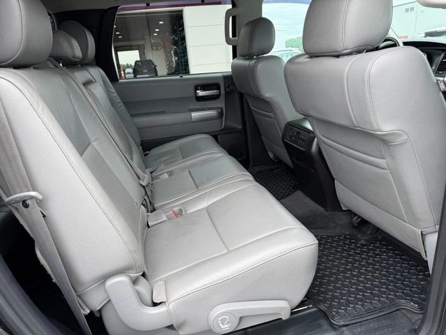 Toyota Sequoia LIMITED* 4WD* DISTRONIC* М.ТОЧКА* ПОДГРЕВ* КАМЕРА* - автомобили, коли, обяви за нови и употребявани 13
