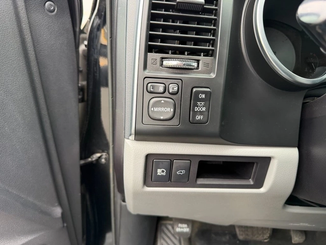 Toyota Sequoia LIMITED* 4WD* DISTRONIC* М.ТОЧКА* ПОДГРЕВ* КАМЕРА* - автомобили, коли, обяви за нови и употребявани 14