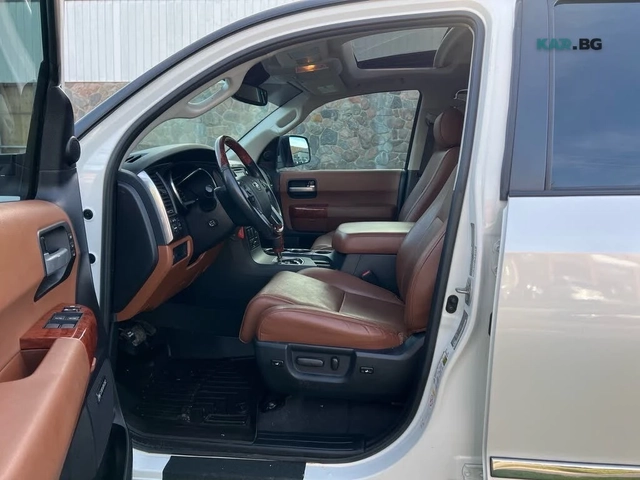 Toyota Sequoia PLATINUM* 4WD* DISTRONIC* М.ТОЧКА* КАМЕРА* ПОДГРЕВ - автомобили, коли, обяви за нови и употребявани 7
