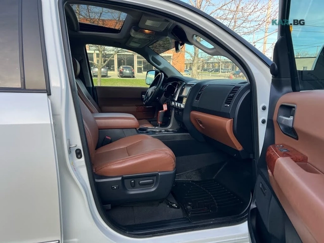 Toyota Sequoia PLATINUM* 4WD* DISTRONIC* М.ТОЧКА* КАМЕРА* ПОДГРЕВ - автомобили, коли, обяви за нови и употребявани 8