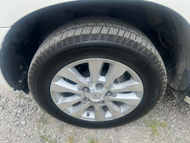 Toyota Sequoia Platinum - автомобили, коли, обяви за нови и употребявани 12