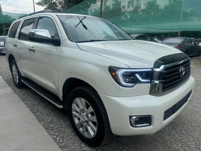 Toyota Sequoia Platinum - автомобили, коли, обяви за нови и употребявани 2