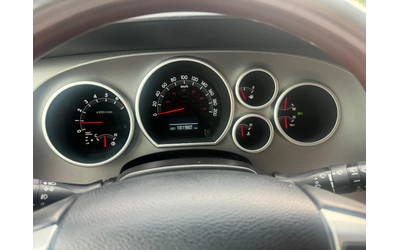 Toyota Sequoia Platinum - автомобили, коли, обяви за нови и употребявани 8