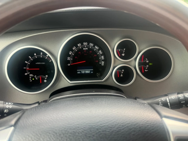 Toyota Sequoia Platinum - автомобили, коли, обяви за нови и употребявани 8