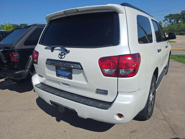 Toyota Sequoia PLATINUM* 5.7 V8* 7PASS* БЕЗ РЪЖДА* КРАЙНА ЦЕНА - автомобили, коли, обяви за нови и употребявани 2