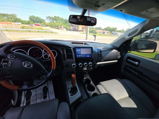Toyota Sequoia PLATINUM* 5.7 V8* 7PASS* БЕЗ РЪЖДА* КРАЙНА ЦЕНА - автомобили, коли, обяви за нови и употребявани 5