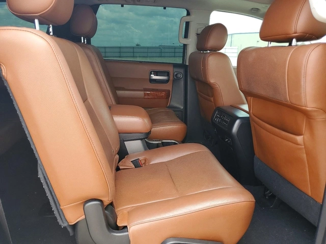 Toyota Sequoia PLATINUM 5.7L 2020 4X4 - автомобили, коли, обяви за нови и употребявани 10
