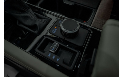 Toyota Sequoia Capstone/JBL/6+1/Обдухване/Panorama/HuD/Virtual/Lane Assist - автомобили, коли, обяви за нови и употребявани 11