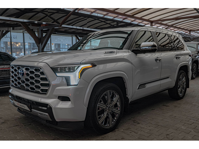 Toyota Sequoia Capstone/JBL/6+1/Обдухване/Panorama/HuD/Virtual/Lane Assist - автомобили, коли, обяви за нови и употребявани 2