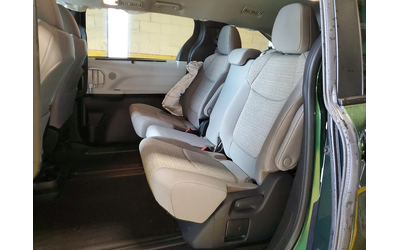 Toyota Sienna 2.5L 4 ALL WHEEL DRIVE - автомобили, коли, обяви за нови и употребявани 10