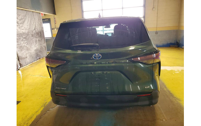 toyota-sienna-2-5l-4-all-wheel-drive - 5