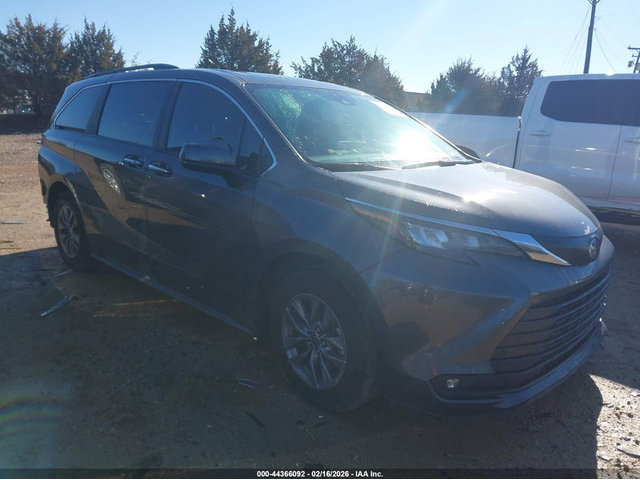 Toyota Sienna 2.5L I-4 DI, DOHC, VVT, 245HP Front Wheel Drive - автомобили, коли, обяви за нови и употребявани 0